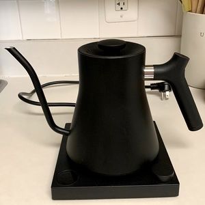 FlellowStagg EKG Electric Pour-Over Kettle (Black)
